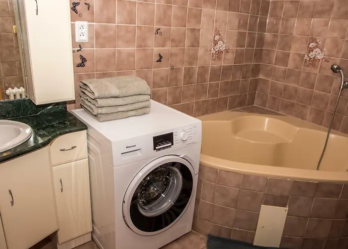 Salas-dum Pro Spolecnou Dovolenou Az 11 Osob فيلة